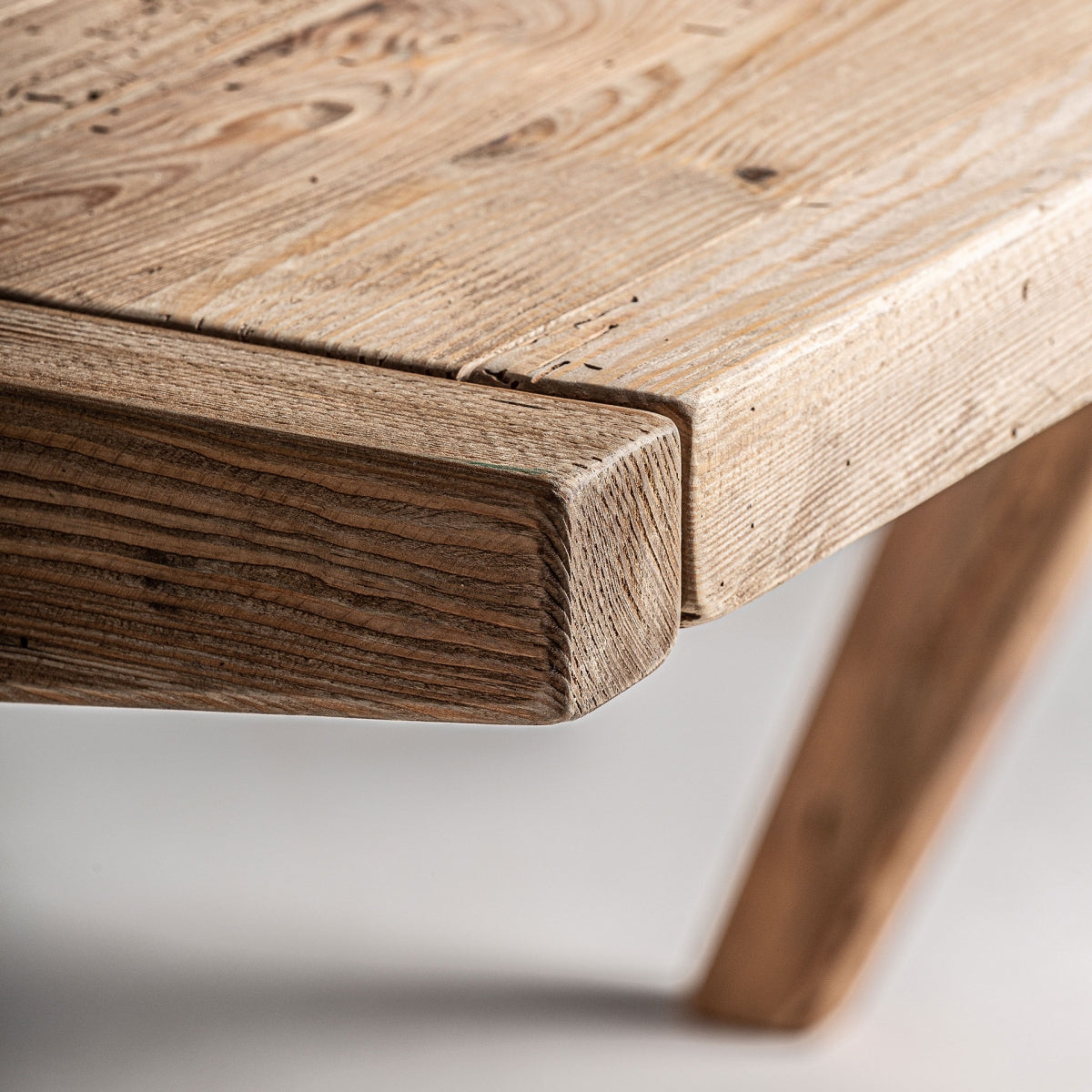 Bureau en bois de pin marron | Vical Crissey - Image 6