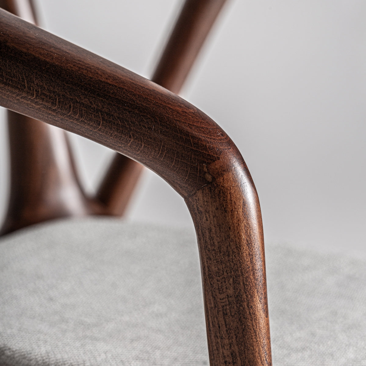 Chaise en bois de hêtre marron | VICAL Root - Image 2