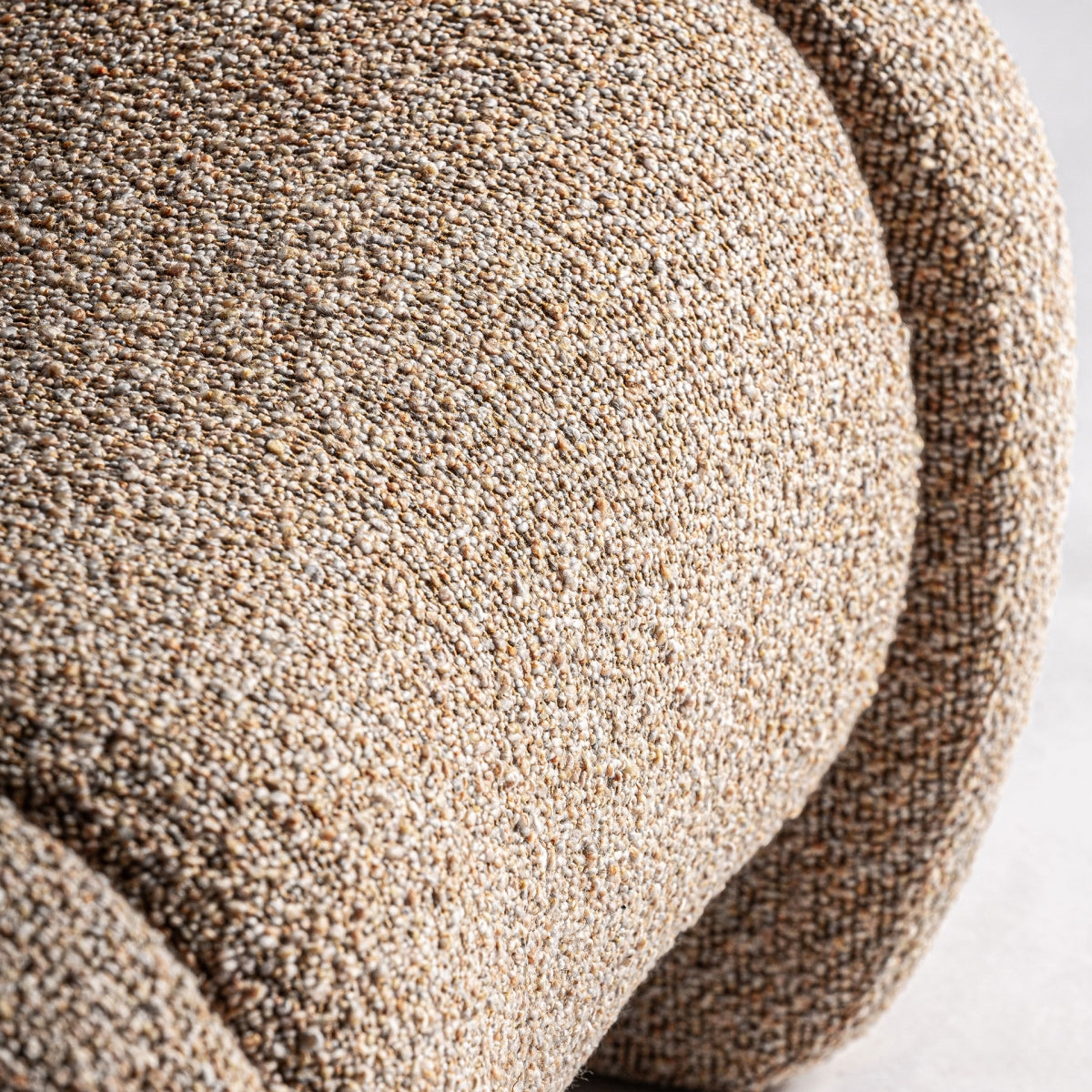 Fauteuil bouclé marron et bois de pin | VICAL Ibsen - Image 8