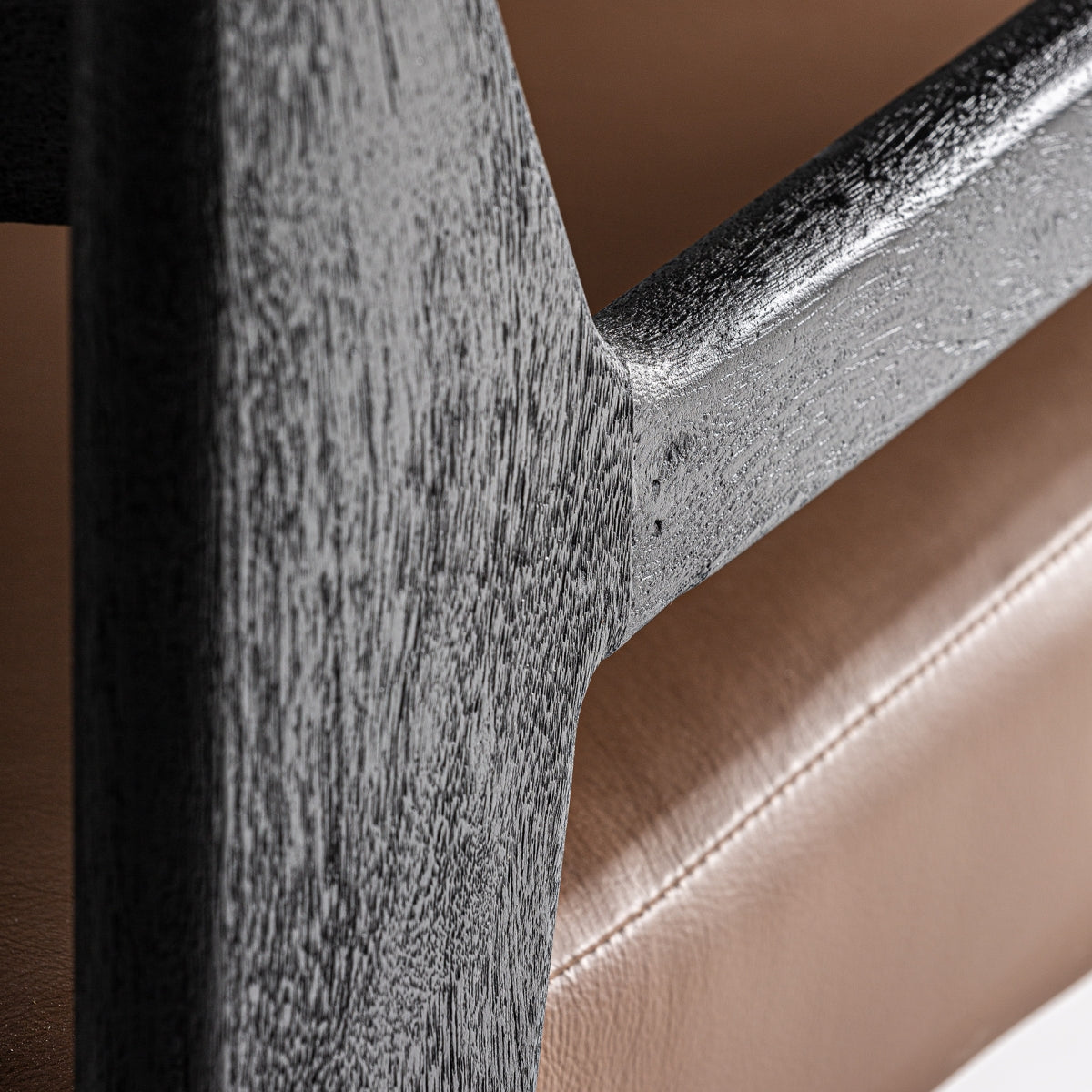 Fauteuil en cuir et bois d'acacia noir | VICAL Beslon - Image 5