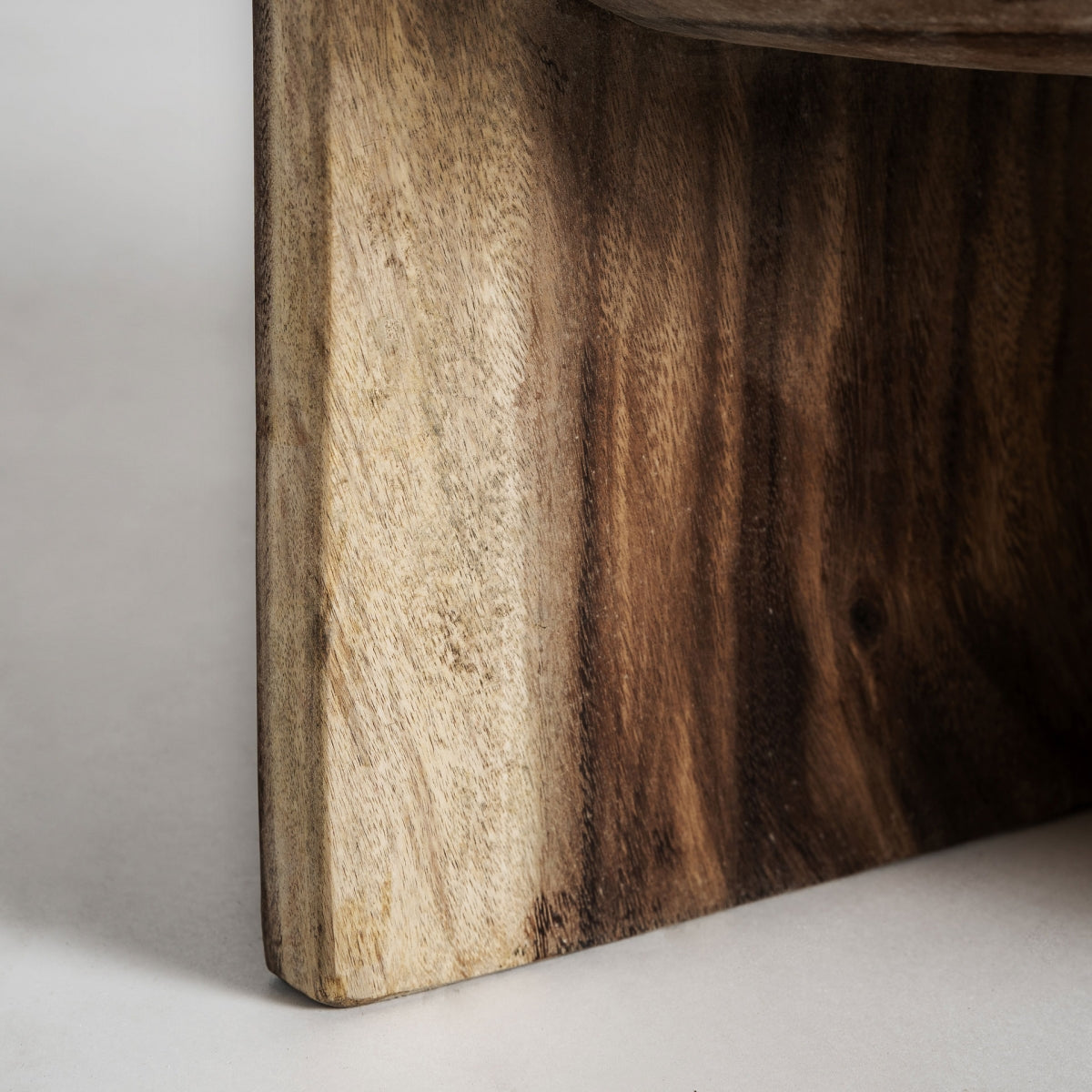 Table basse en bois de suar | VICAL Doucen - Image 3