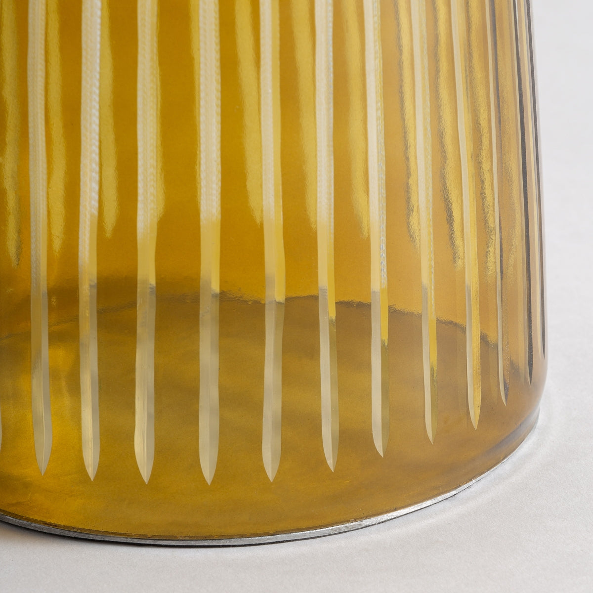 Table d'appoint en verre soufflé jaune | VICAL Dalsbida - Image 3