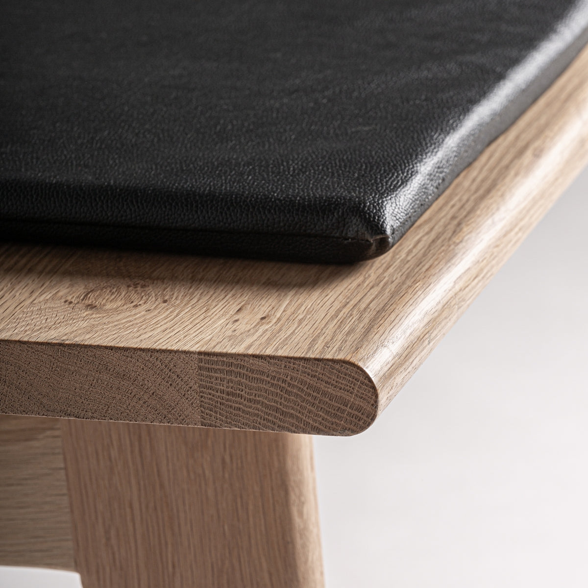 Banc en chêne clair et cuir noir | Vical Nara - Image 3