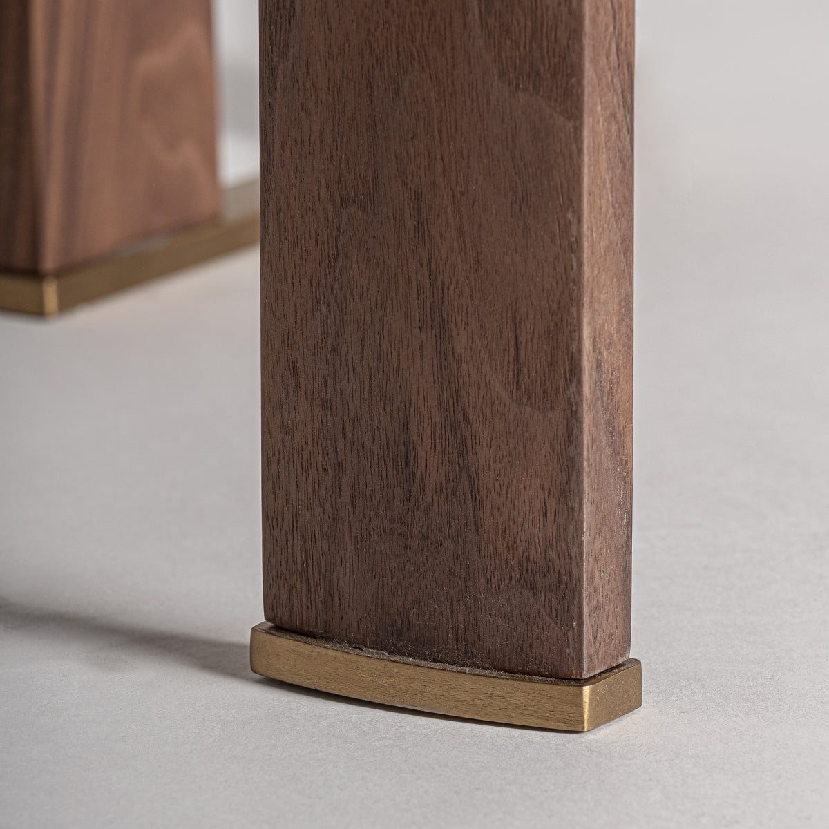 Bibliothèque en bois d'orme | Vical Gifhorn - Image 8