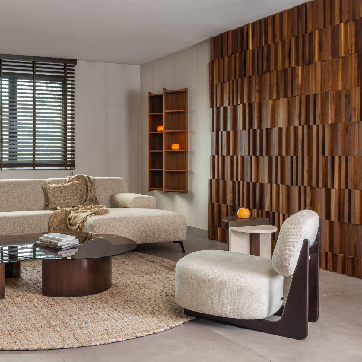 Fauteuil d'appoint en tissu beige | Dôme Deco Tate - Image 3