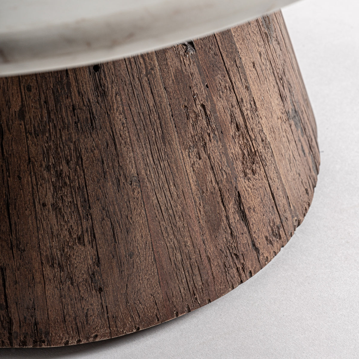 Table à manger ronde en bois et marbre blanc | VICAL Skorup - Image 4