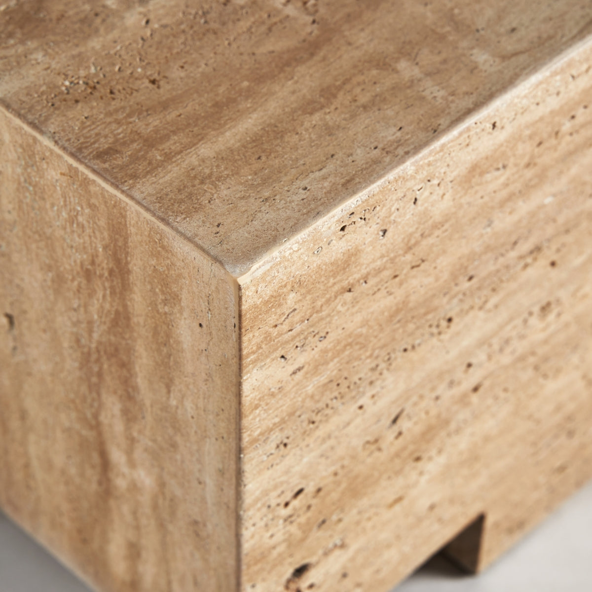 Table basse en travertin beige | Vical Norddal - Image 3